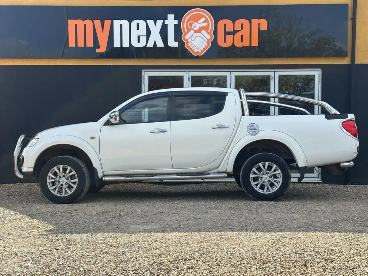 2015-mitsubishi-l200-25td-barbarian-auto-big-4