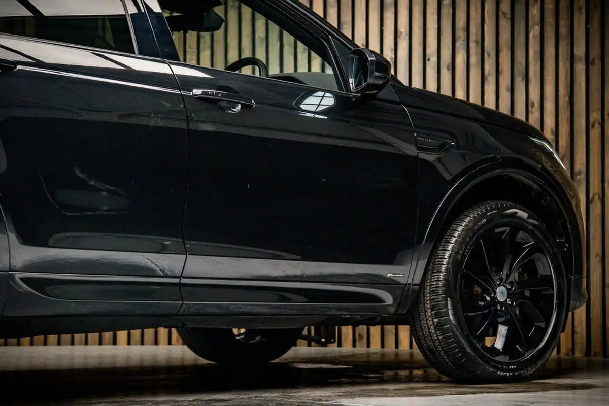 2020-land-rover-discovery-sport-20-d180-r-dynamic-hse-big-13