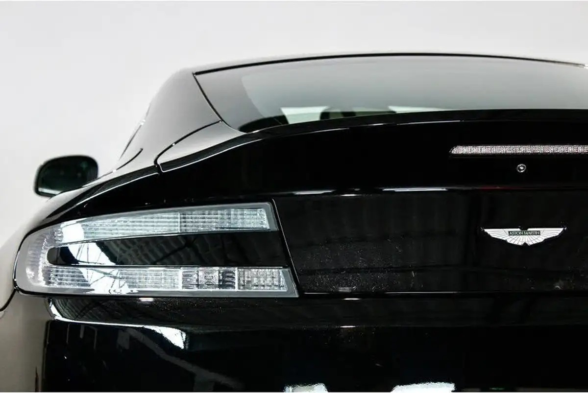 2015-aston-martin-vantage-47-v8-vantage-coupe-sportshift-big-30