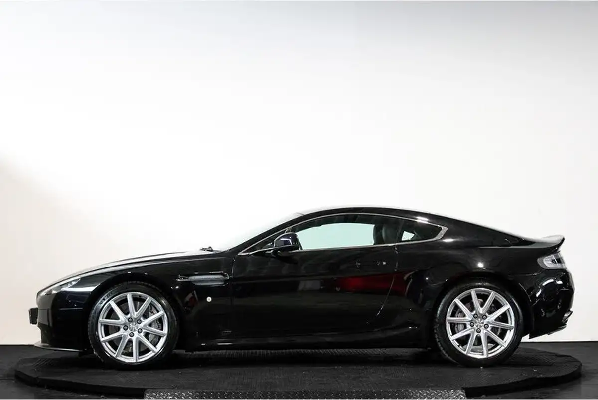 2015-aston-martin-vantage-47-v8-vantage-coupe-sportshift-big-6