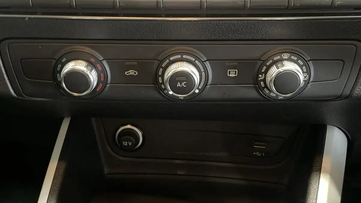 2020-audi-q2-16-30-tdi-technik-big-25