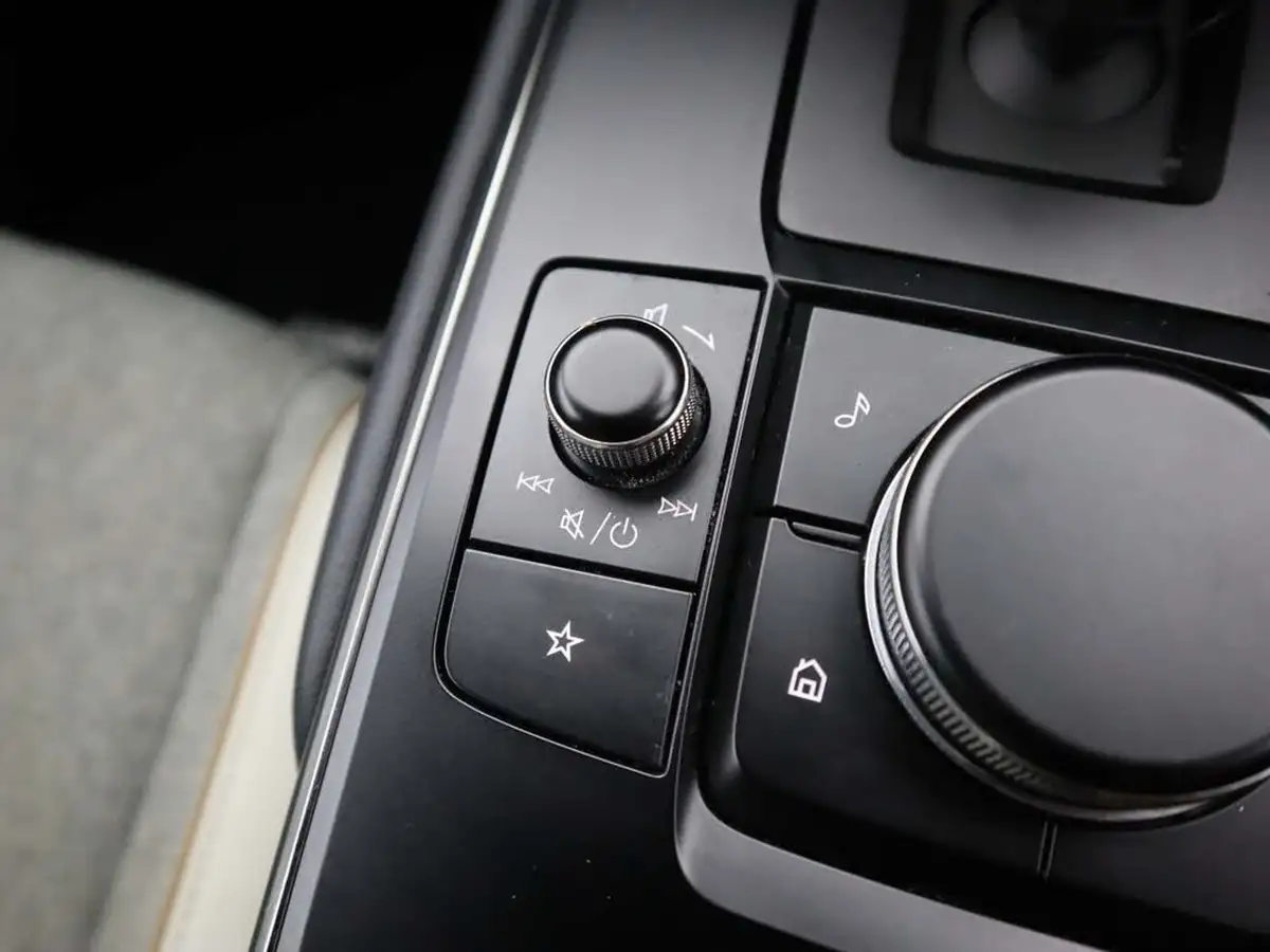 2021-mazda-mx-30-e-first-edition-big-29