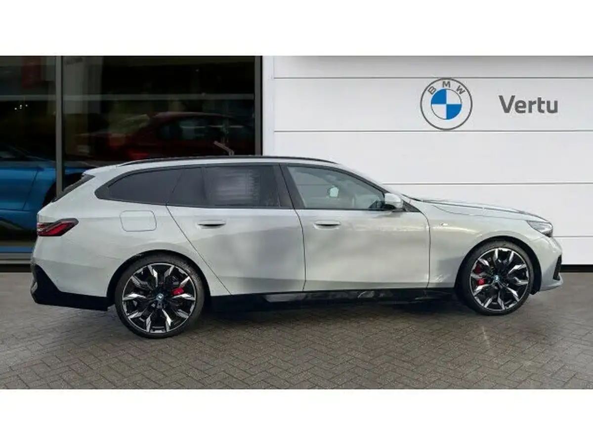 2025-bmw-5-series-20-530e-m-sport-pro-touring-5d-big-2