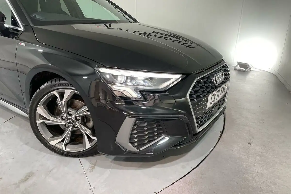 2021-audi-a3-20-30-tdi-s-line-sportback-5d-big-4