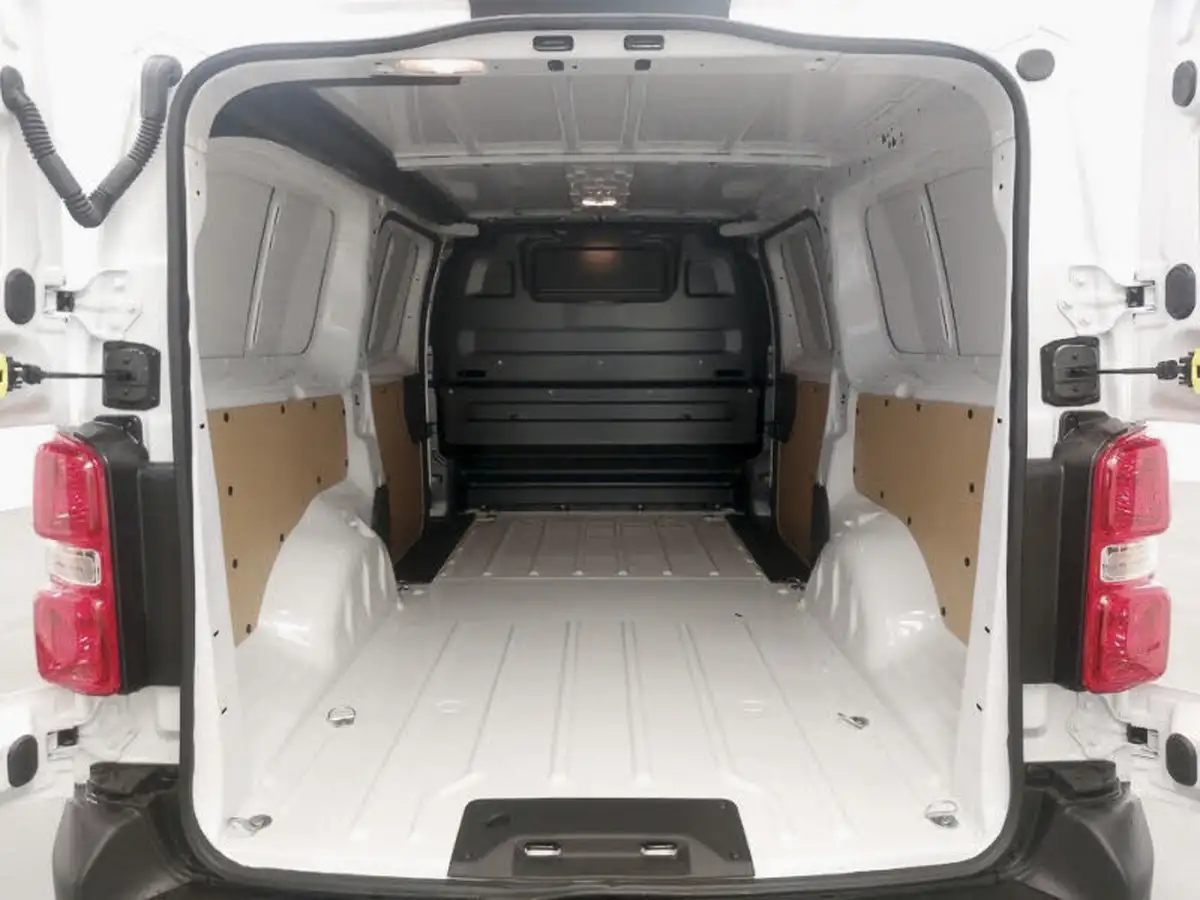 2024-peugeot-expert-15-bluehdi-professional-long-big-16