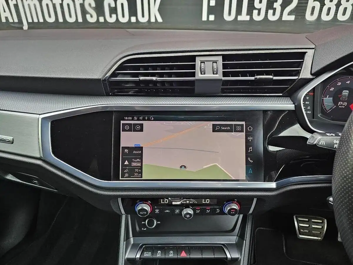 2019-audi-q3-20-40-tfsi-s-line-big-9