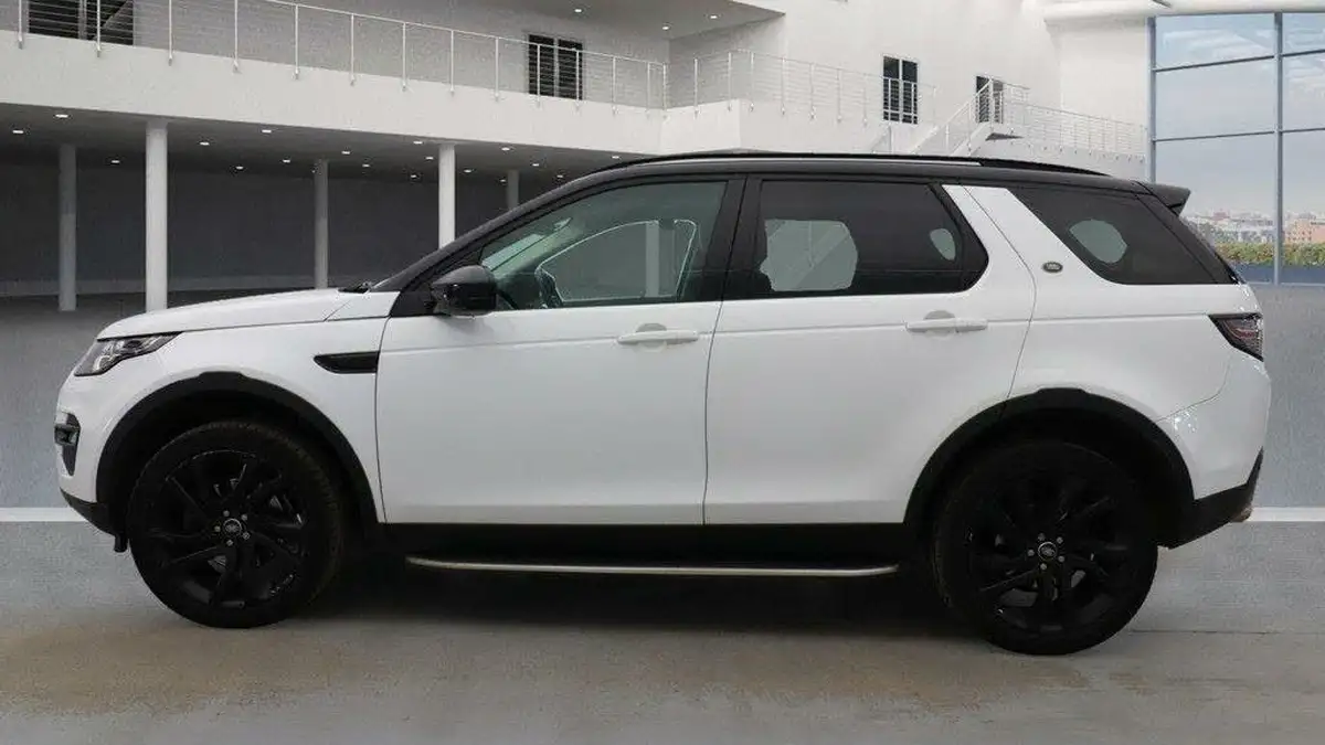2017-land-rover-discovery-sport-20td4-hse-black-182ps-suv-big-4
