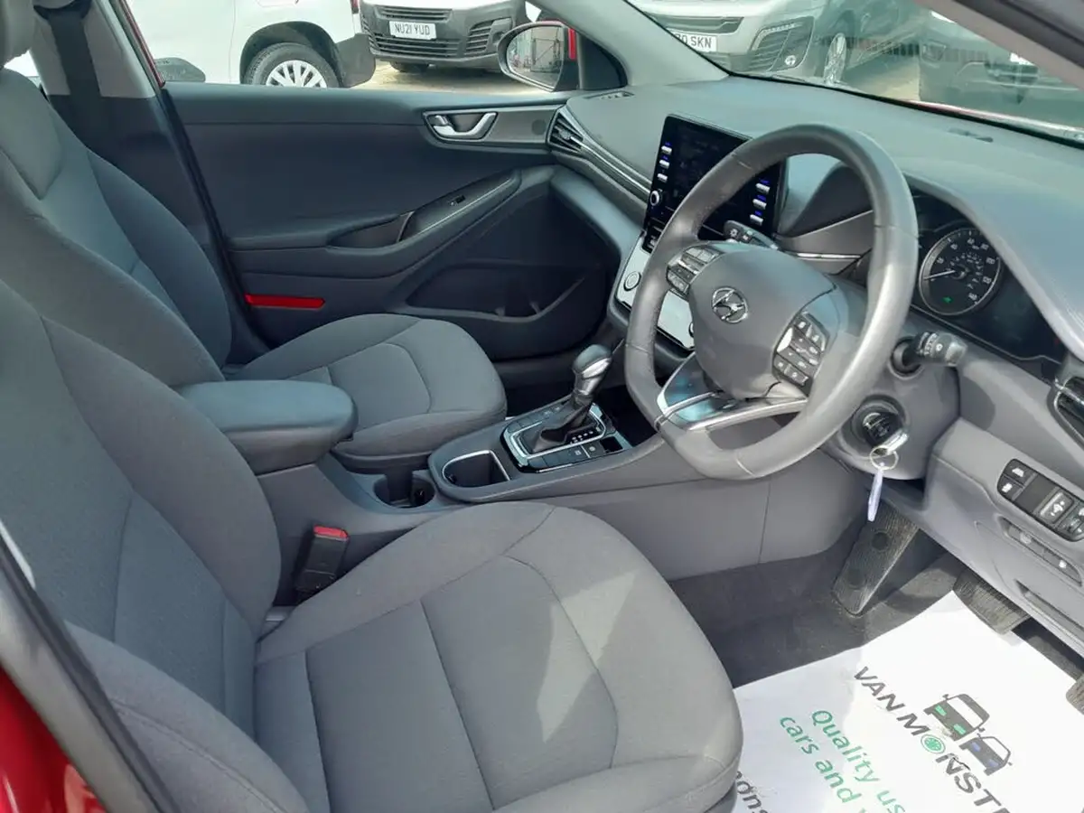 2022-hyundai-ioniq-16-gdi-premium-se-hybrid-big-21