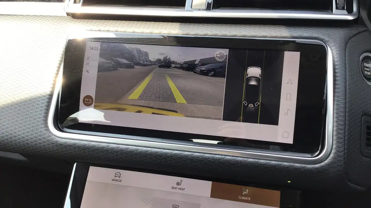2022-land-rover-range-rover-velar-20-p400e-se-big-11