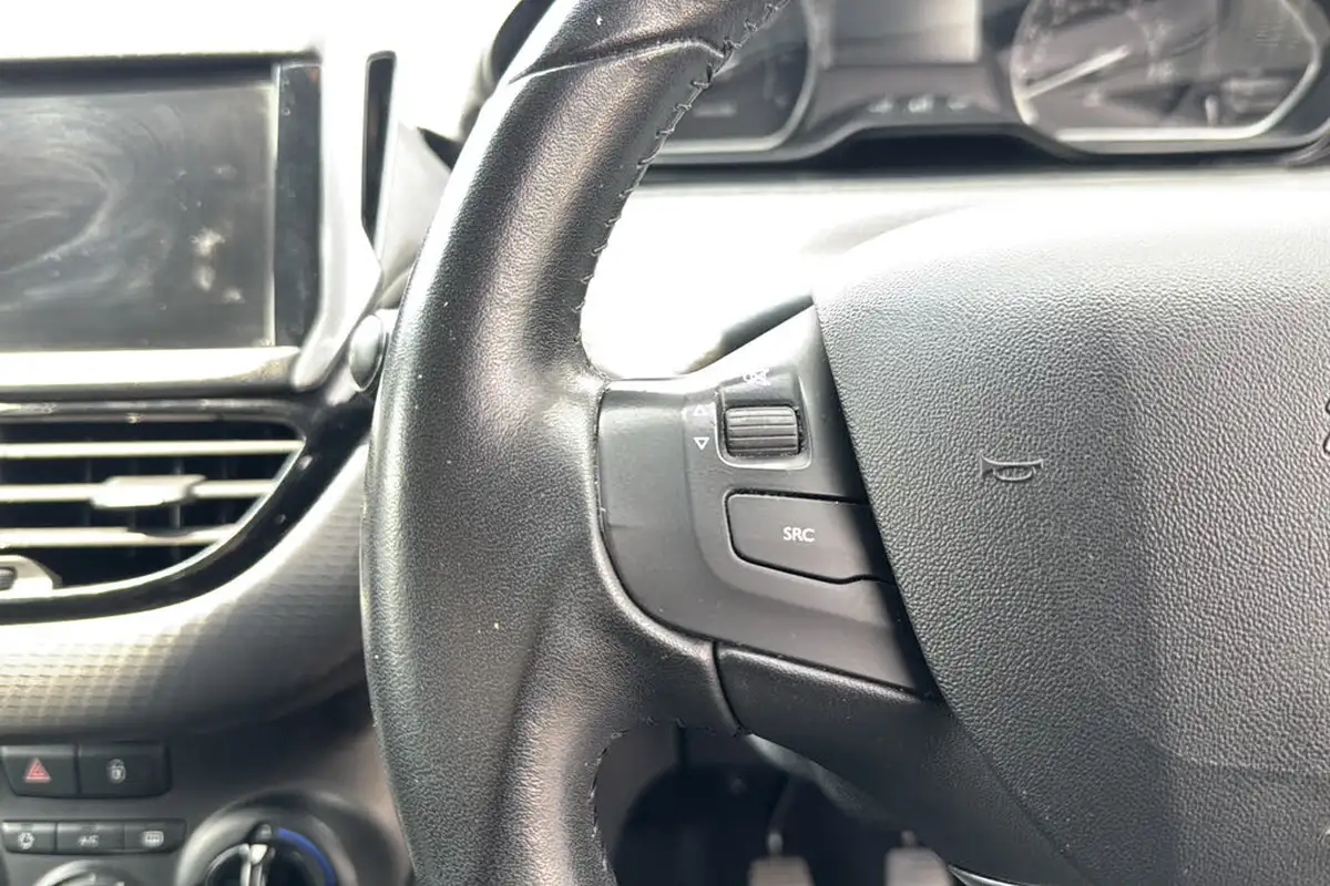 2018-peugeot-2008-suv-12-puretech-active-82bhp-ss-big-14