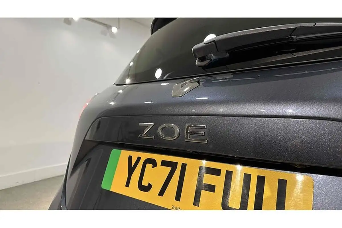 2021-renault-zoe-e-gt-line-big-13
