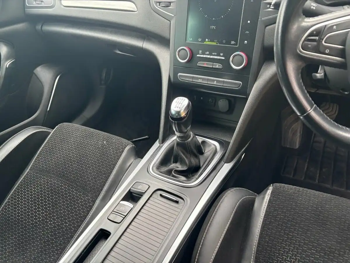 2017-renault-megane-15dci-dynamique-s-nav-sport-tourer-big-22