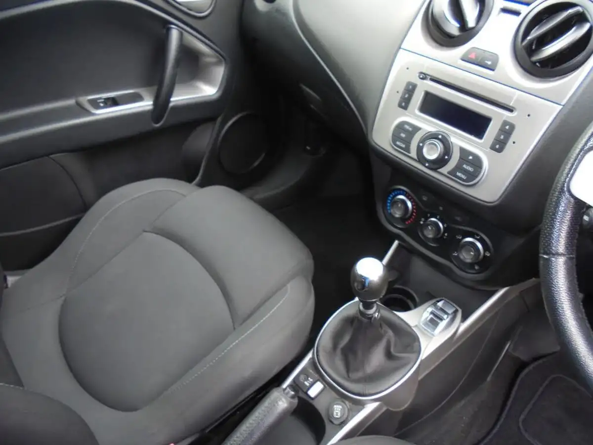 2011-alfa-romeo-mito-14-sprint-tb-multiair-105bhp-big-5