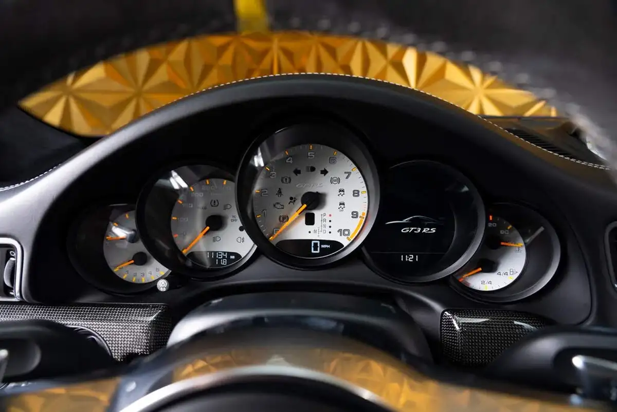 2016-porsche-911-big-19