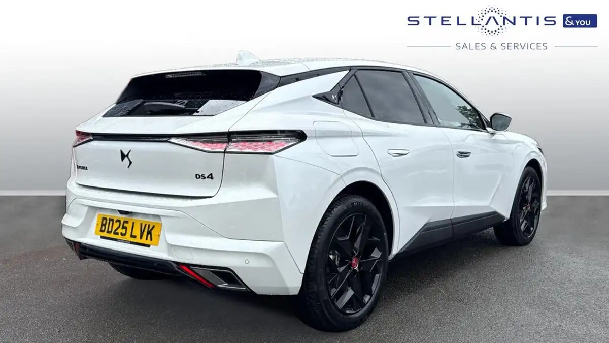2024-ds-ds-4-e-tense-performance-line-nav-big-2