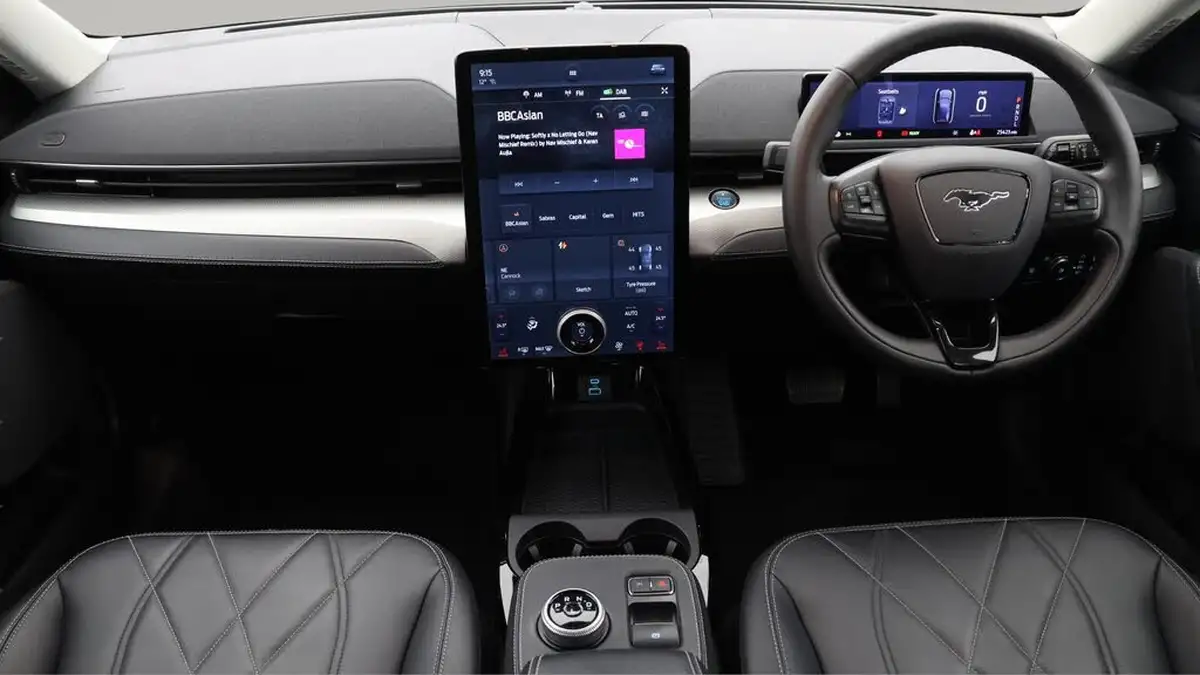 2021-ford-mustang-mach-e-e-standard-range-68kwh-big-13