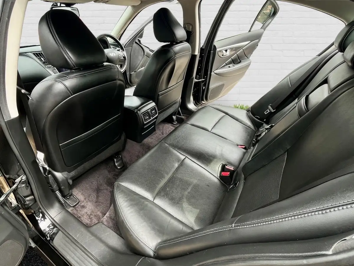 2014-infiniti-q50-22td-premium-auto-big-18
