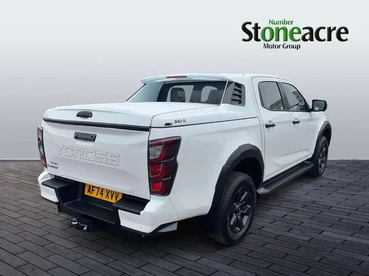 2025-isuzu-d-max-19td-v-cross-auto-big-4