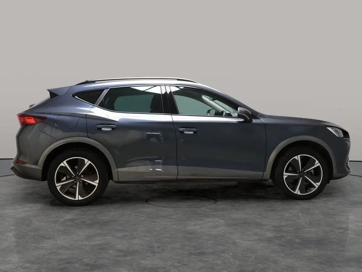 2024-cupra-formentor-14-e-hybrid-v1-big-11