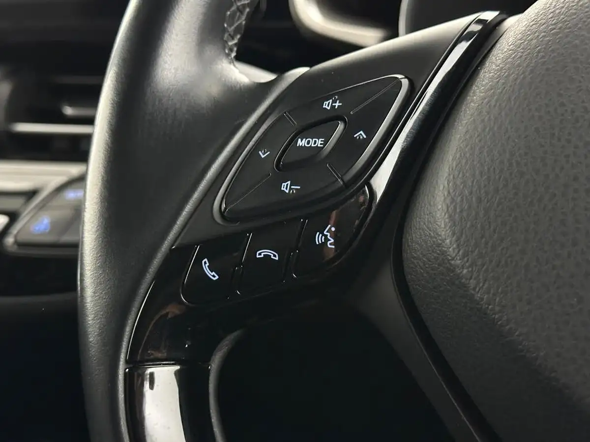 2017-toyota-c-hr-18-vvt-i-excel-big-12