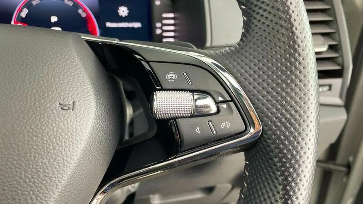 2023-skoda-karoq-15-tsi-sportline-dsg-big-20
