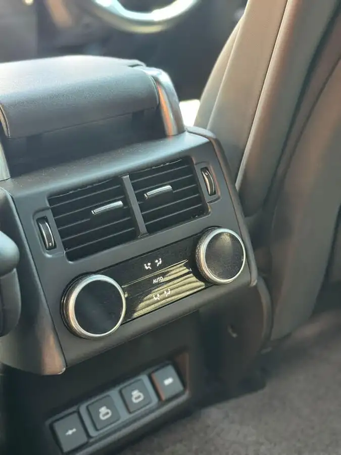 2021-land-rover-discovery-30-d300-r-dynamic-se-big-17
