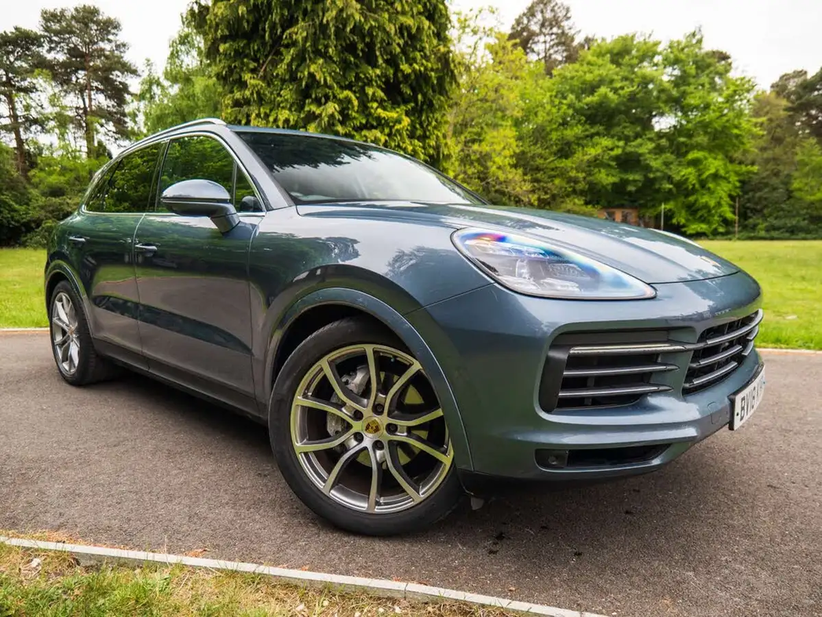 2018-porsche-cayenne-30-v6-big-19