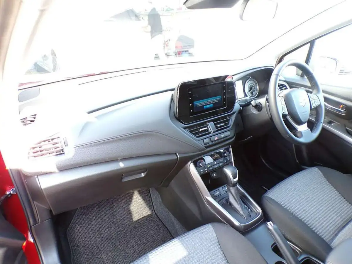 2025-suzuki-s-cross-15-motion-big-8
