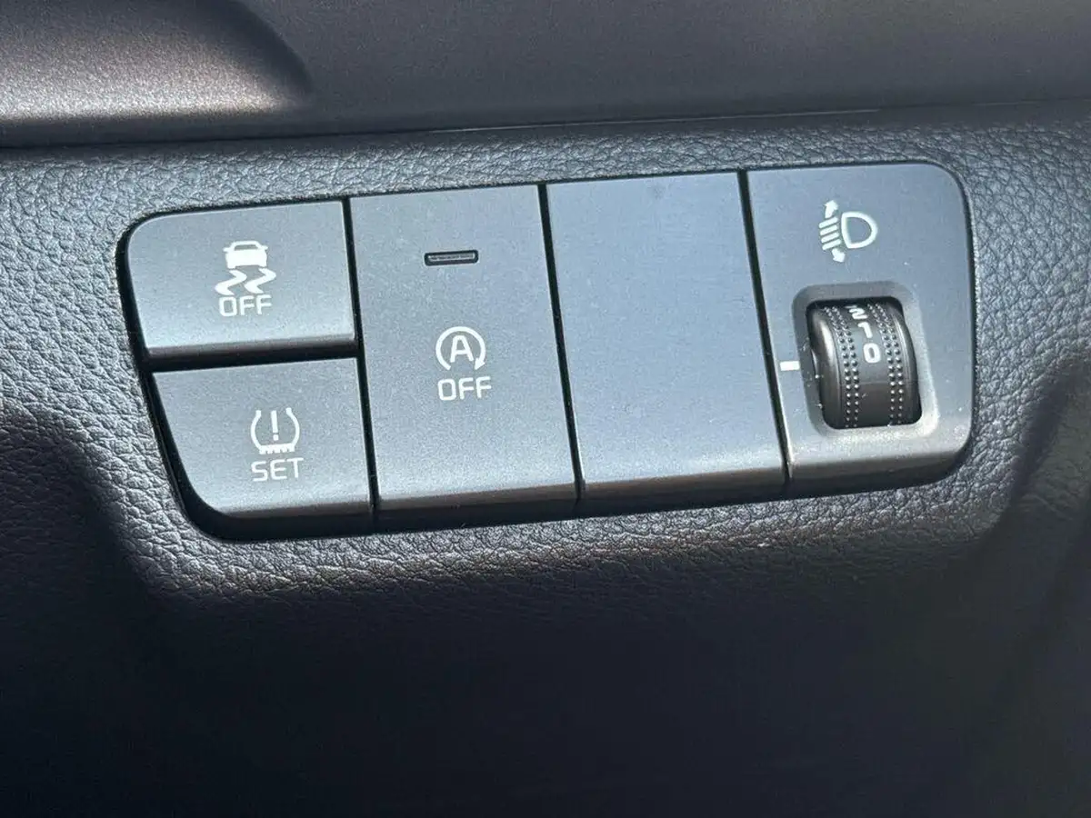 2024-kia-stonic-10-t-gdi-3-98bhp-big-33