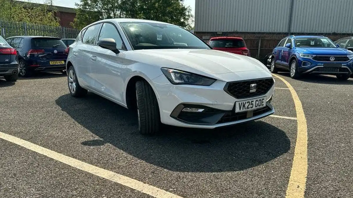 2025-seat-leon-15-e-hybrid-fr-hatchback-big-28