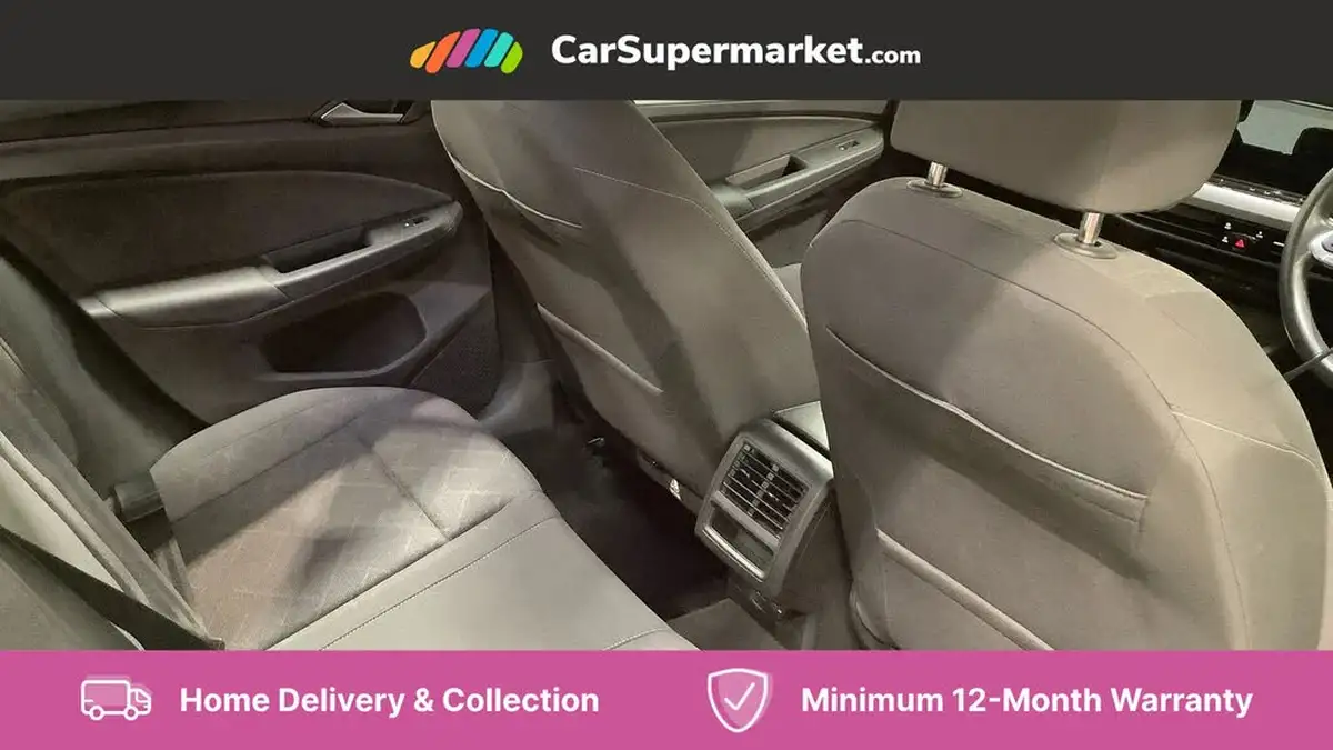 2022-volkswagen-golf-15-tsi-life-150ps-hatchback-big-2