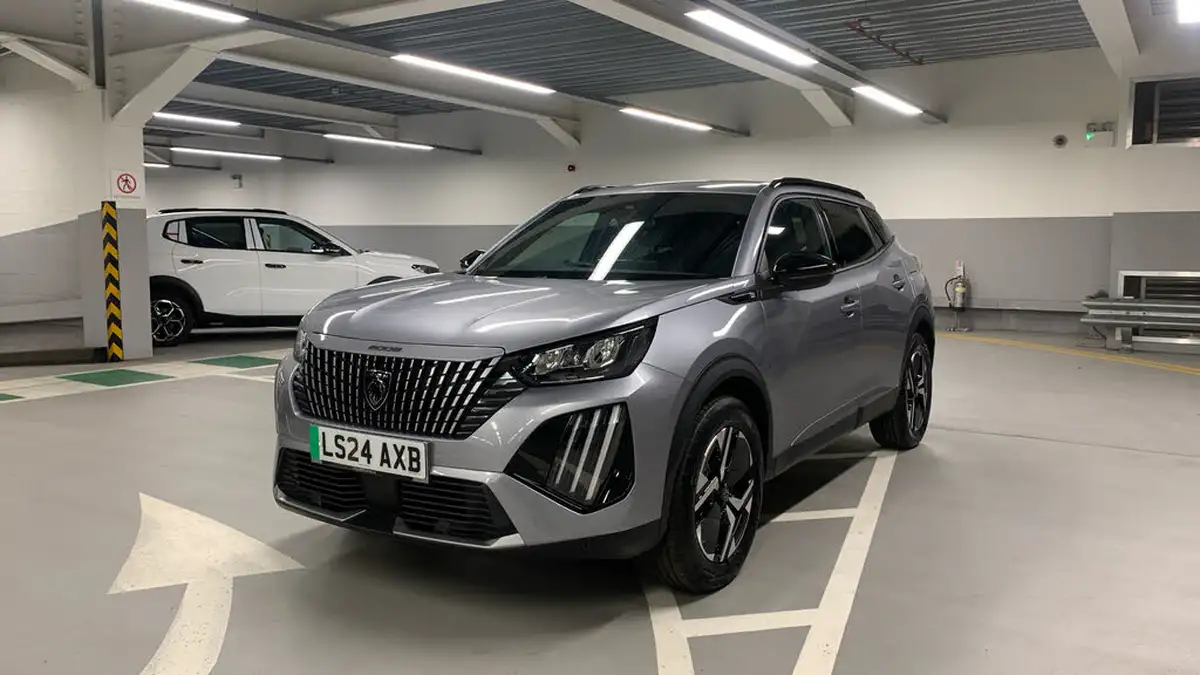 2024-peugeot-2008-suv-e-allure-136ps-50kwh-big-6