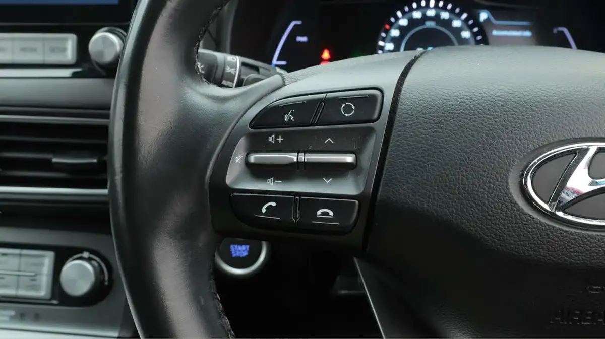 2021-hyundai-kona-e-premium-204ps-big-24