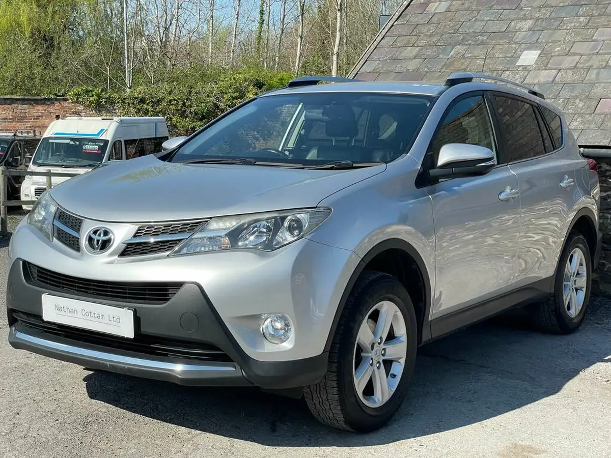 2013-toyota-rav4-20td-invincible-2wd-1990cc-big-6