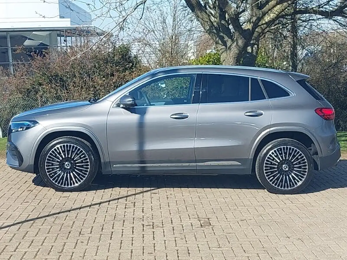 2024-mercedes-benz-eqa-e-eqa-250-amg-line-premium-big-3