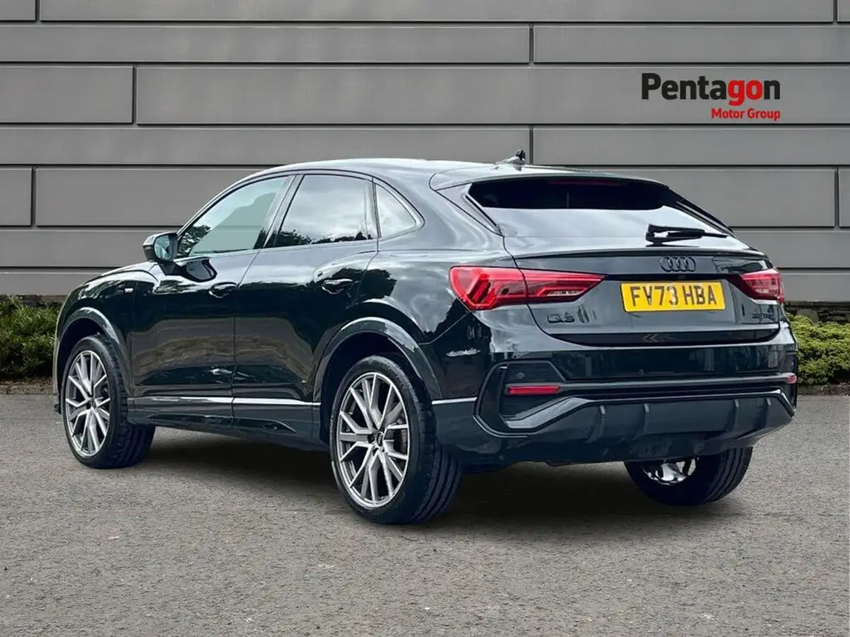 2023-audi-q3-15-35-tfsi-black-edition-cod-sportback-s-tronic-big-1