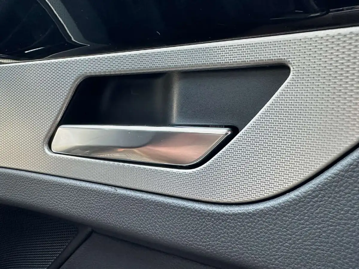 2018-jaguar-xf-20td-prestige-180ps-sportbrake-5d-1999cc-auto-big-41