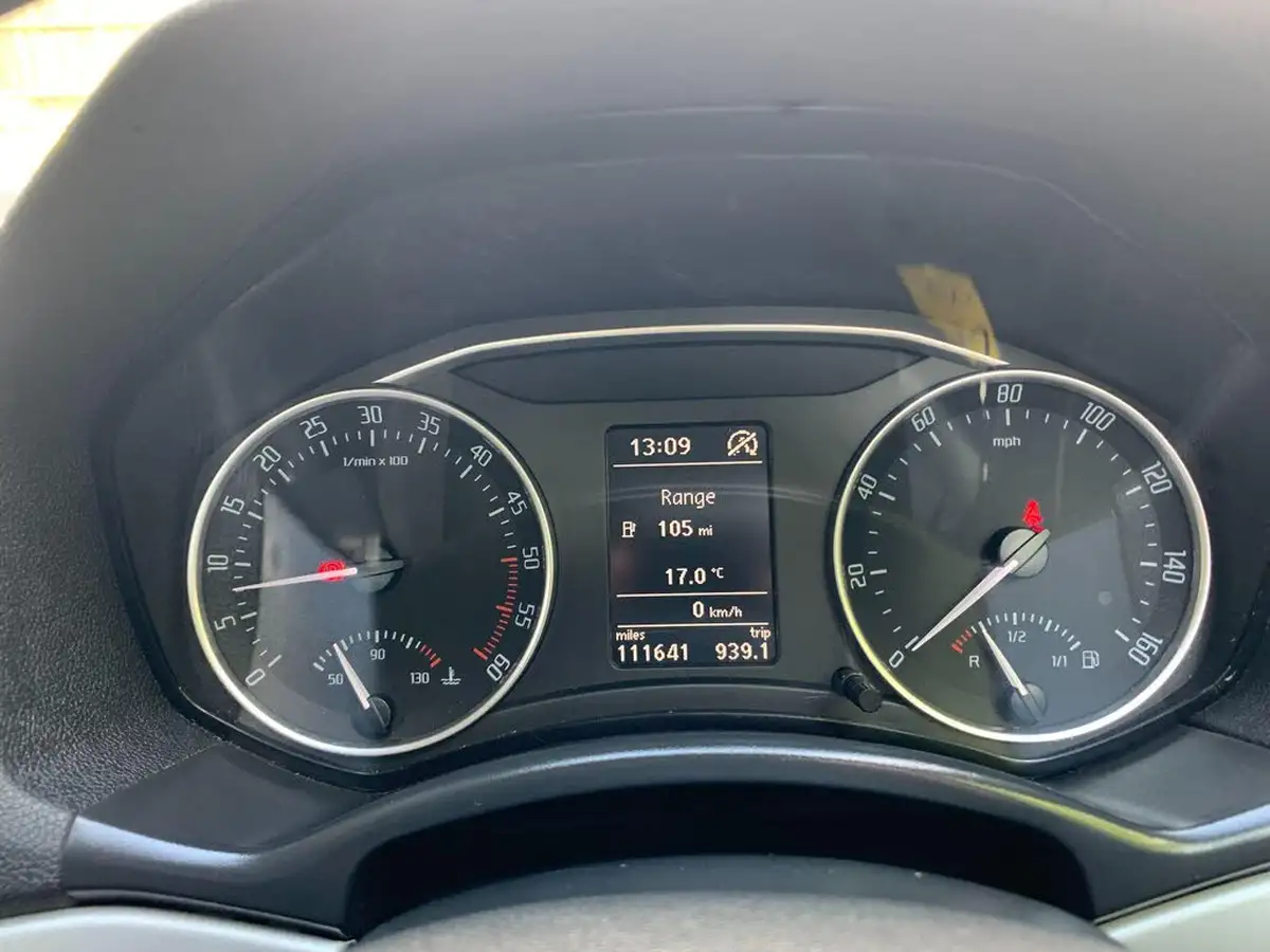 2012-skoda-octavia-16td-greenline-ii-hatchback-big-30