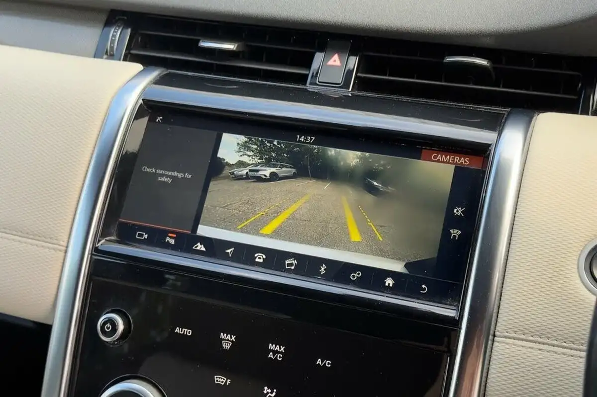 2019-land-rover-discovery-sport-20-d180-r-dynamic-se-big-5