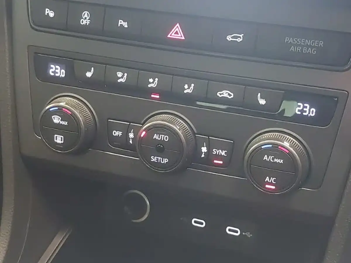 2024-cupra-ateca-15-ecotsi-v2-big-12