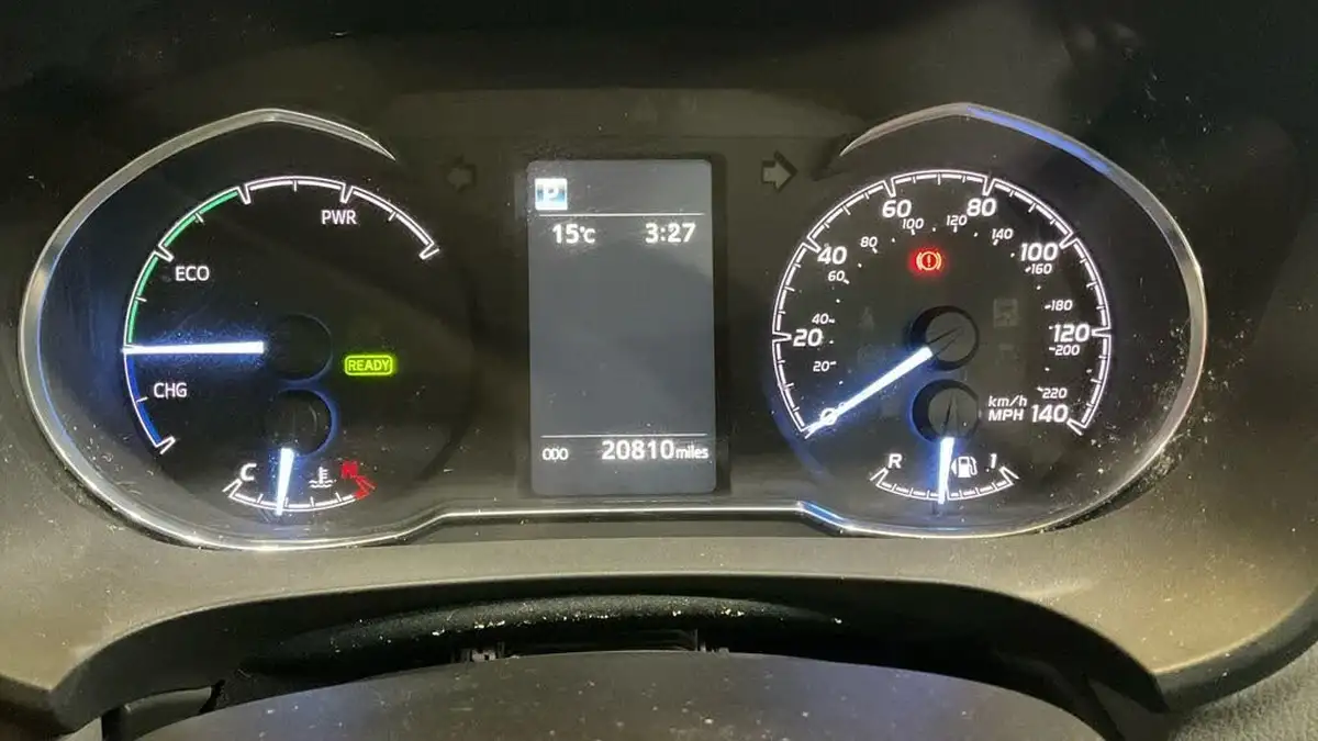 2017-toyota-yaris-15-vvt-i-icon-tech-98bhp-hybrid-1497cc-e-cvt-big-15