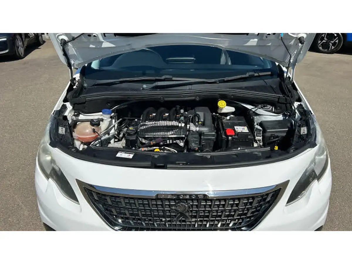 2016-peugeot-2008-suv-12-puretech-allure-82bhp-big-7