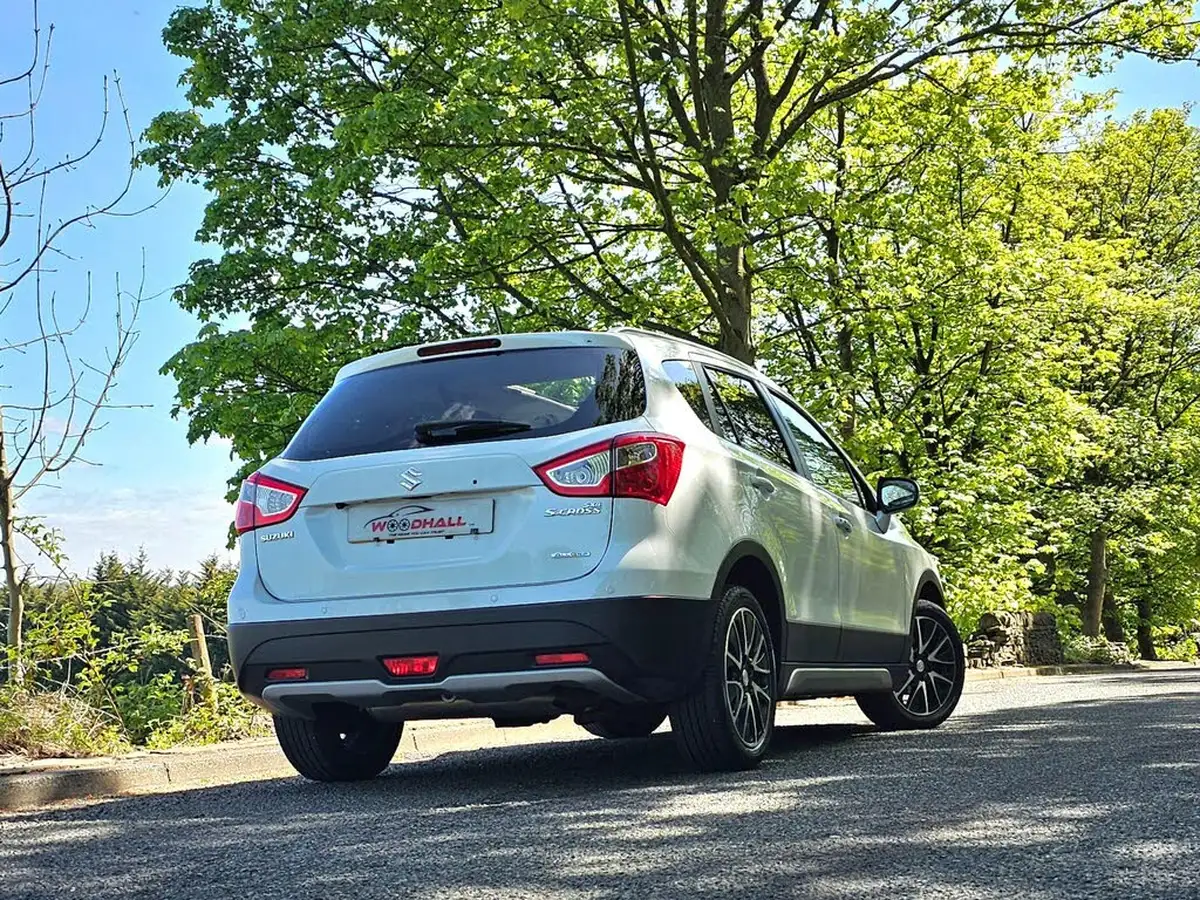 2014-suzuki-s-cross-16-sz5-allgrip-big-8