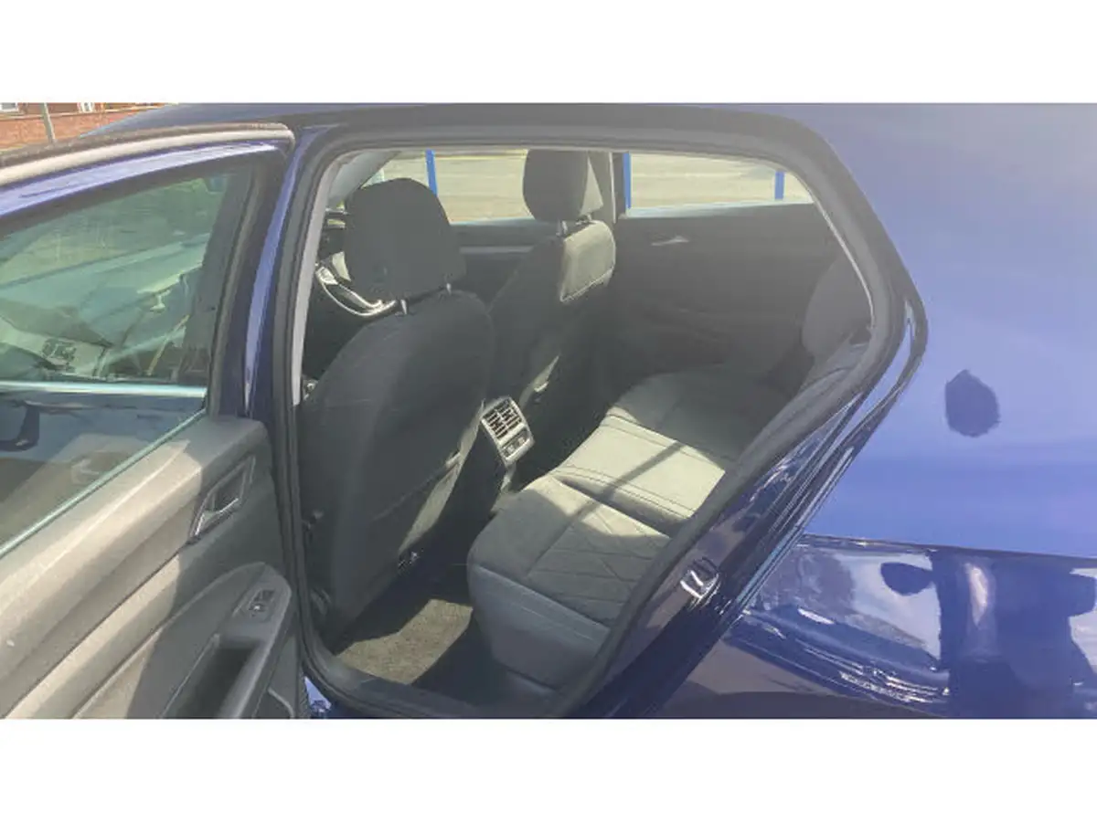 2021-volkswagen-golf-15-etsi-style-130ps-hatchback-big-15