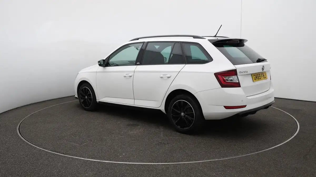 2019-skoda-fabia-10-tsi-monte-carlo-95ps-estate-big-56
