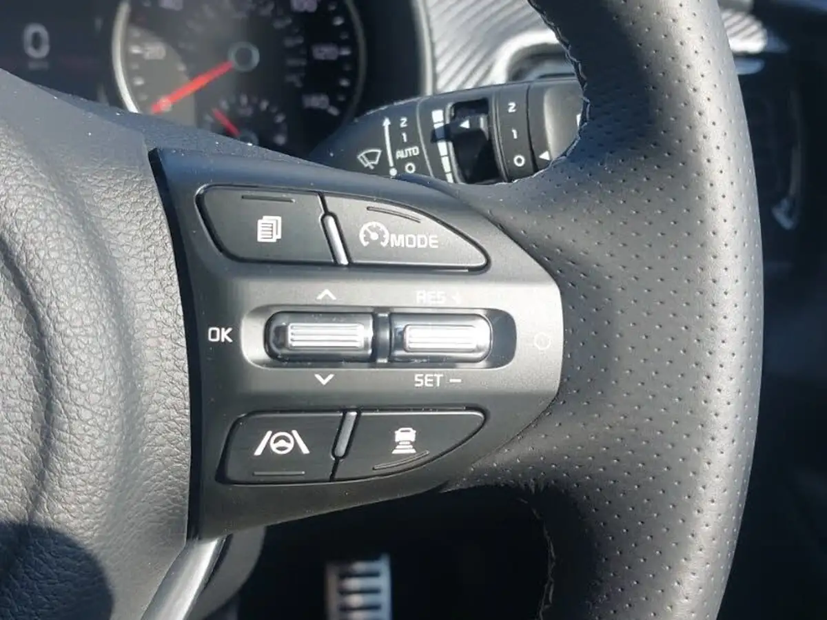 2024-kia-stonic-10-t-gdi-gt-line-s-98bhp-dct-big-14