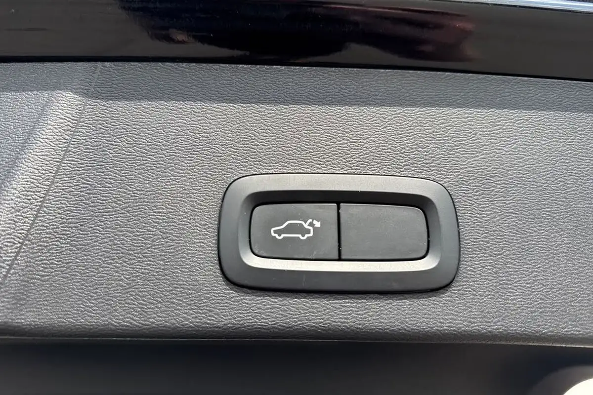 2021-volvo-xc40-15-t3-inscription-163bhp-geartronic-big-37