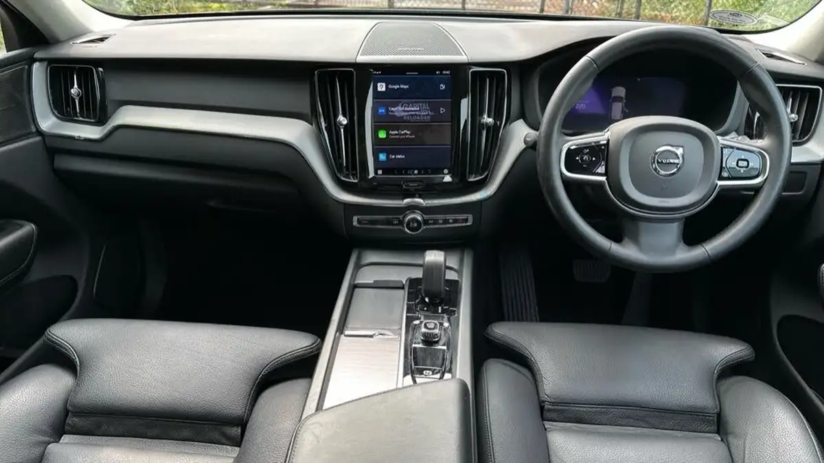 2023-volvo-xc60-20td-b4-plus-big-4