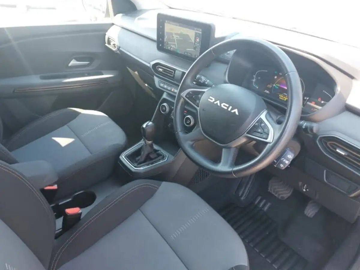 2024-dacia-jogger-16-tce-extreme-big-9