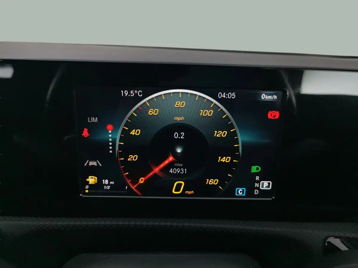 2019-mercedes-benz-a-class-13-a200-amg-line-hatchback-5d-7g-dct-big-28
